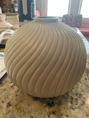Fitz and Floyd Matte Cream Swirl Globe Vase
